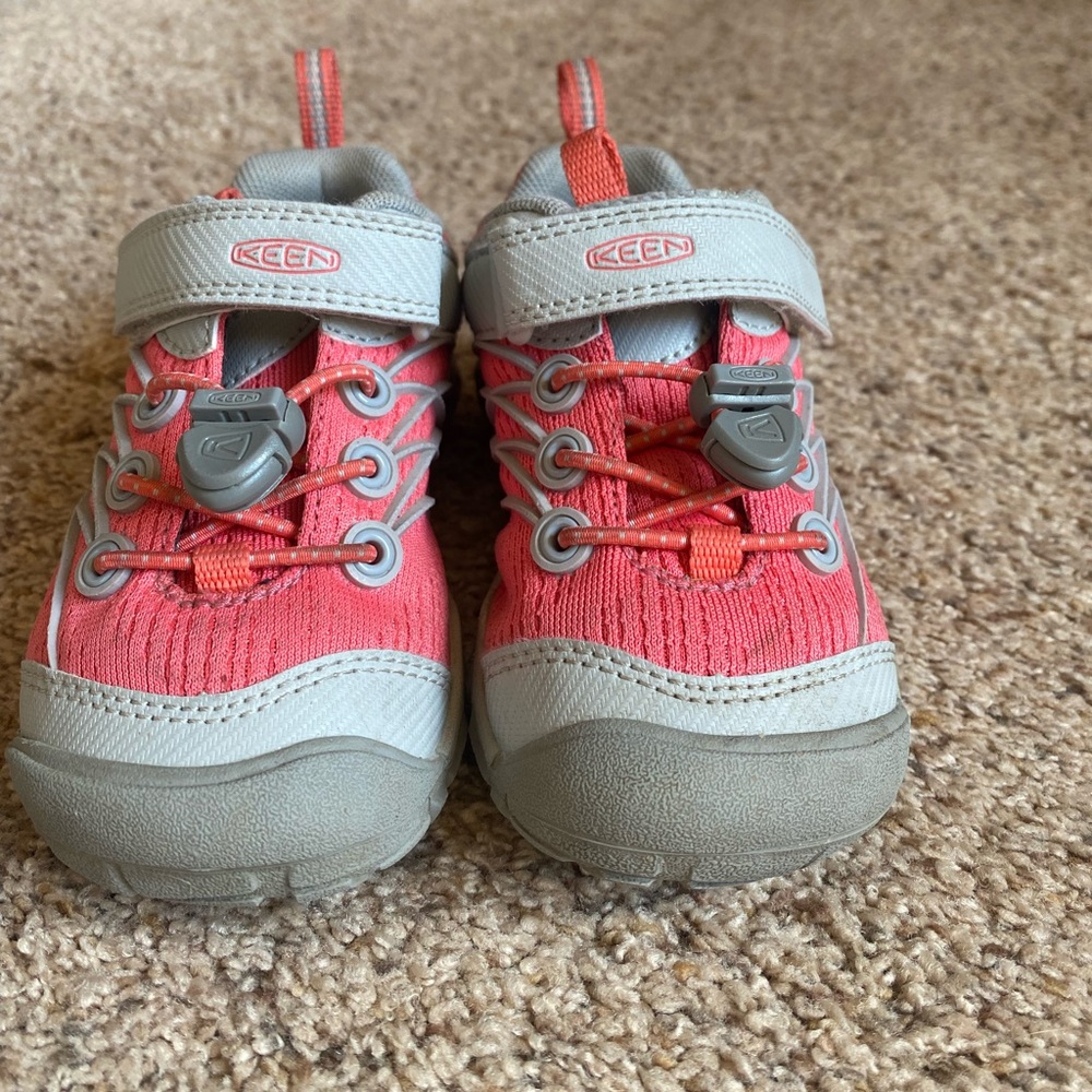 Keen T8 Chandler Sneakers, Excellent Condition